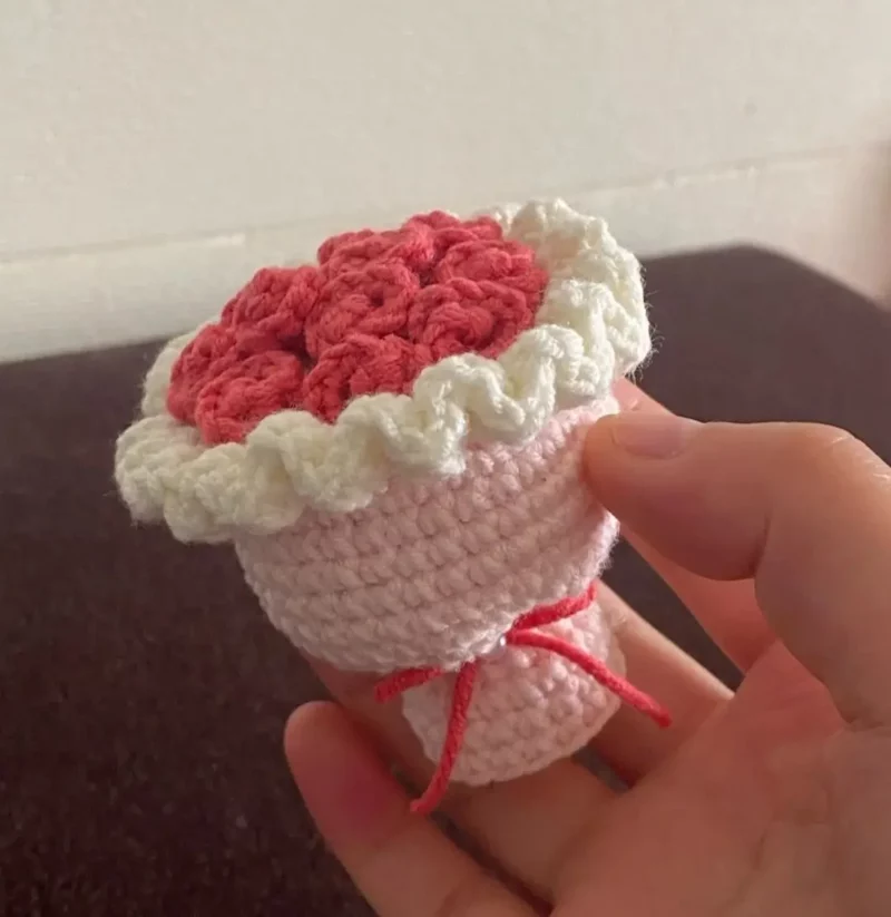 Mini Rose Bouquet - Crochet Pattern - Hooked On Hook