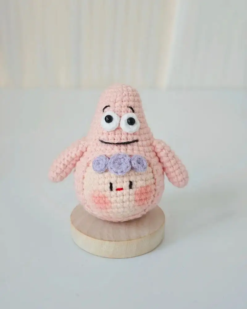 Crocheted SpongeBob SquarePants starfish character.