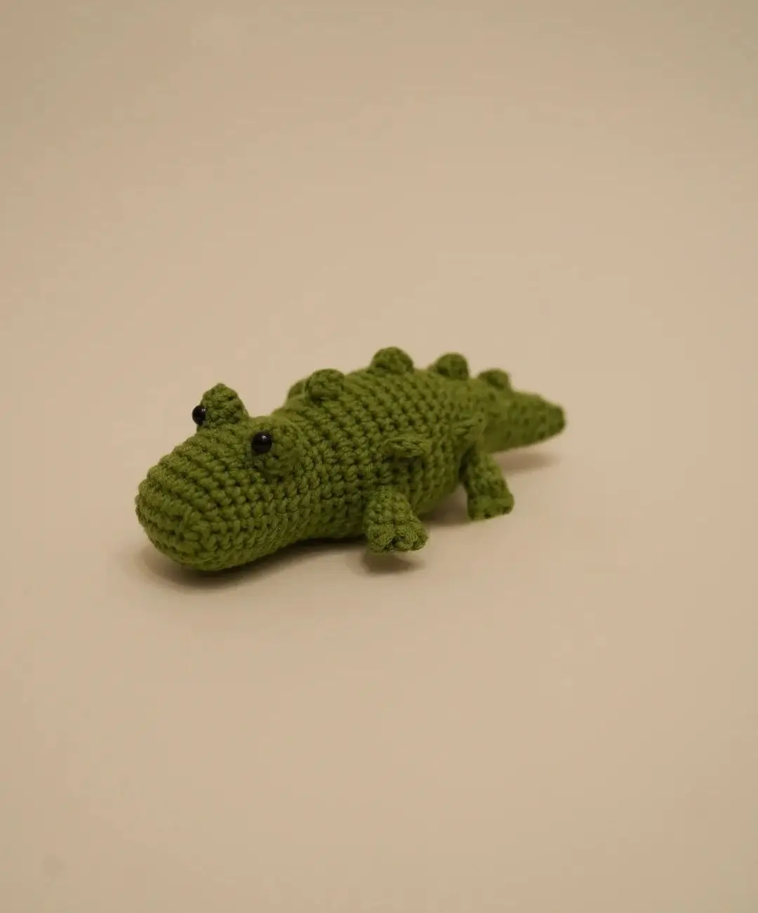 Crochet crocodile toy, green.